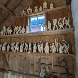 ...all seine Holzfiguren