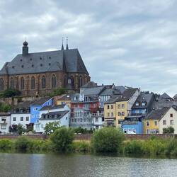 Im Vorbeifahren: Pfarrkirche St.Laurentius in Saarburg