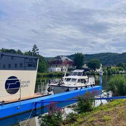 Unser Anleger in Saarburg hinter zwei Hausbooten