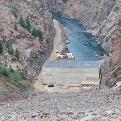 Die Staumauer - Geröll