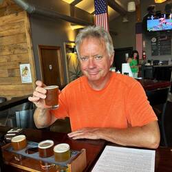 Eine letzte Testrunde in Michigan brewery: IPA = my favorite 🤩