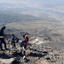 Dann geht's wieder abwärts.