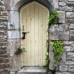 I love old doors!