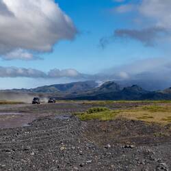 Hochlandjeeps mit "Luftballon"-Reifen