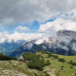 Auf dem Gipfel: Blick nach Toblach im Plustertal...