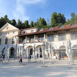 Eingang in die Tropfsteinhöhle