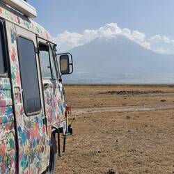 Kurz vor Dunkelheit finde ich noch einen schönen Platz außerhalb der Stadt.