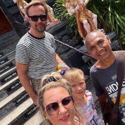 mit unserem Reiseführer für diesen Tag