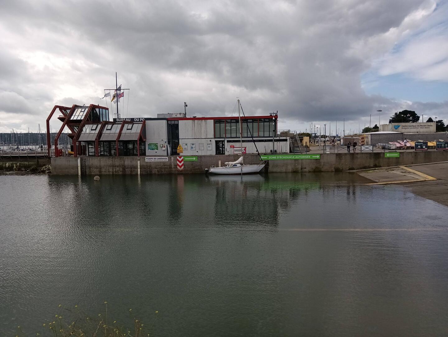 Am Atlantik (hier in Brest) macht der Unterschied zwischen Flut und Ebbe ...