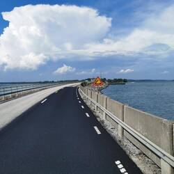 Brücke auf die Insel Hasslö