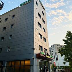 Die 3 Kriterien für mein heutiges Hotel: Gute Bewertungen, Nahe beim Bahnhof & günstiger Preis!