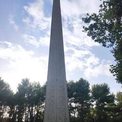 Ein Obelisk konnten wir auch entdecken.
