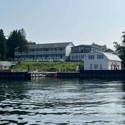 Shoreline Resort. On the right is one of the shops Rosanne wanted to visit.