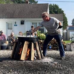 "Torch", the boil master doing his magic.