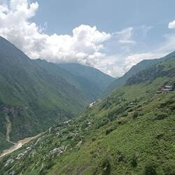 La vue depuis la route du haut des gorges