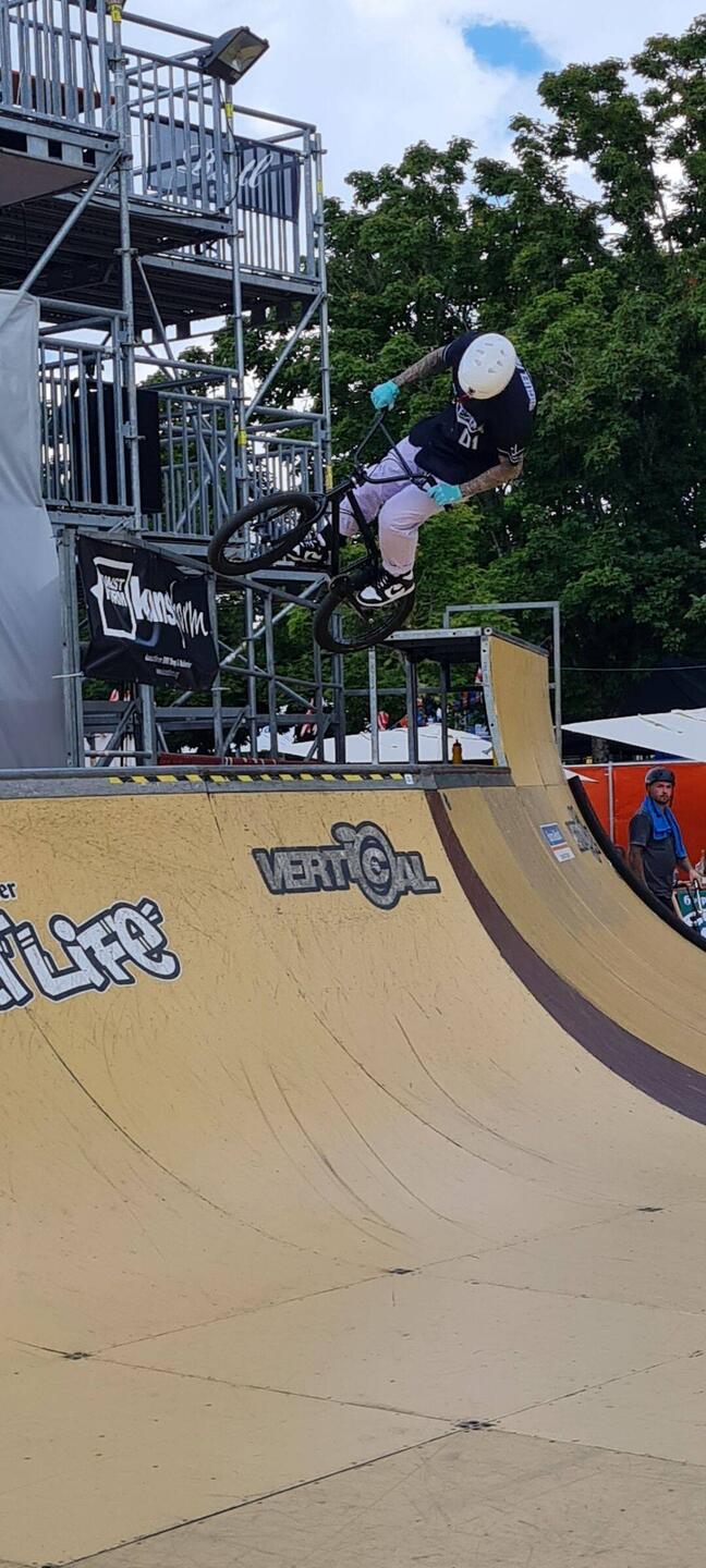 Vor dem Fest wie fast immer BMX, Skateboard und Inliner