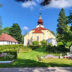 Diese Kirche sehen wir immer von unserem Campingplatz aus.