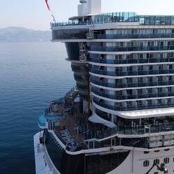 Die Sun Princess liegt neben uns, 4300 Passagiere