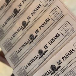 Diese Zeitung liegt im ältesten Hotel "Central Hotel Panamá"aus