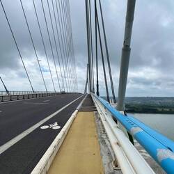 Und über diese gruselige Autobahnbrücke ging der Radweg