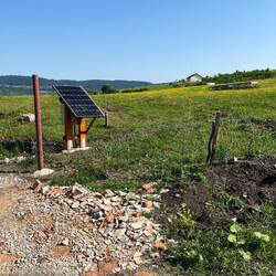 Solarzelle als Energiequelle für den Elektrozaun