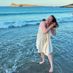 La mer, ça mouille les cheveux 😂