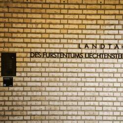 Der Landtag.... habe aber nicht geklingelt. Obwohl sehr verführerisch 🤓🤓😈