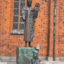 Ansgar-Denkmal: um 855 het de die erscht Chille döffe boue.