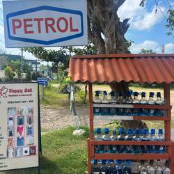 Tankstell in Bali