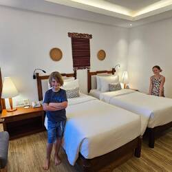 Kinder-Reich mit Verbindungstür zu uns