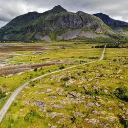 Der Weg von der Hauptstraße nach Malnes