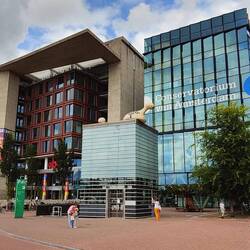 Bibliothek und Konservatorium