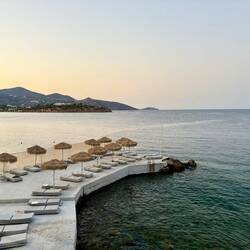 L'hôtel Niko est créatif pour garantir un accès à la mer.