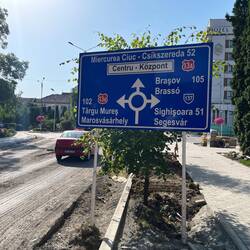 Zweisprachige Wegweiser