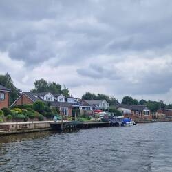 Larger houses with garden moorings