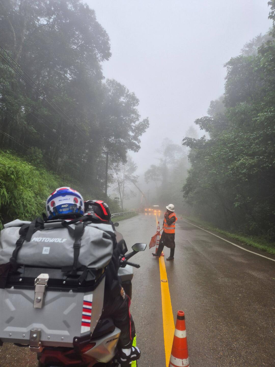 Still zero visibility, but less cold...