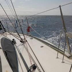 Nach 2 Tagen sehen wir bis zum Horizont meist kein anderes Boot