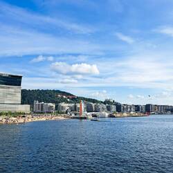 Blick auf das Munch Museum und den Hafen