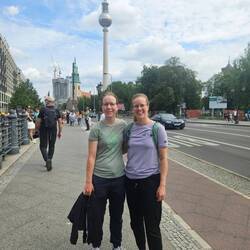 Zwei Landeier in der grossen Stadt