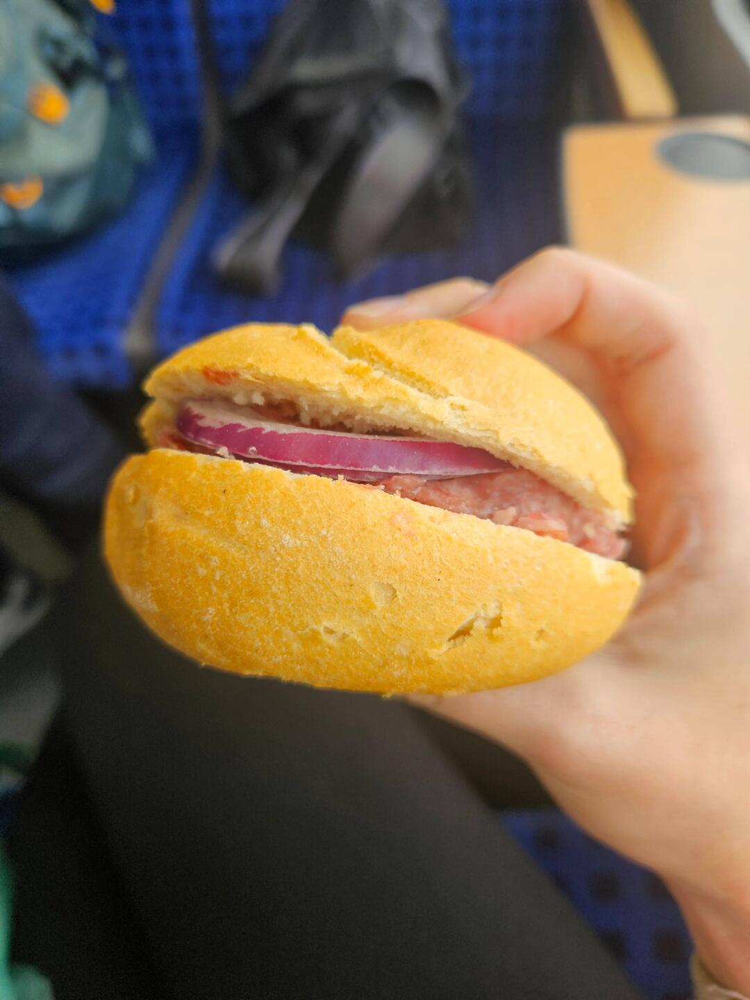 Eine Offenbarung, Sarahs 1. Mettbrötchen