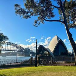 Met de Syndey Harbour Bridge als side kick