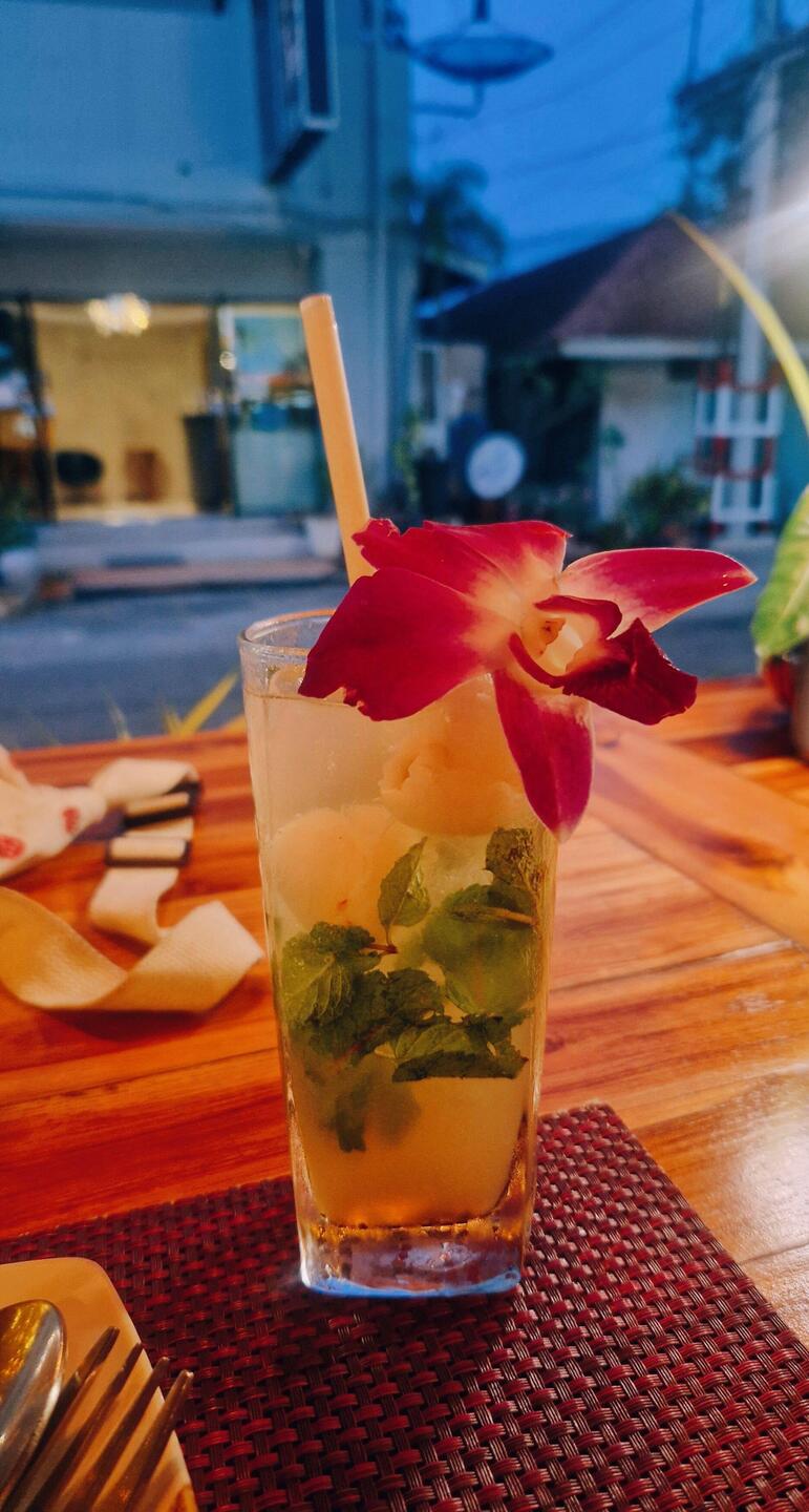 Lychee Mojito