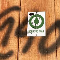 Das NST-Schild ließ sich mit Handdesinfektion säubern, doofer Sprayer!