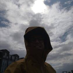 Immer wenn man die Regenklamotte an hat ist es schon wieder vorbei mit dem Regen