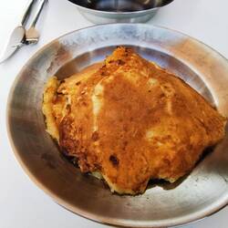 Hüttenkäse und Banane mit Pancakes verwertet 🥞😋