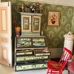 Pippis Haus mit vielen Souvenirs aus Takatuka-Land