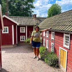 Winzige Stadt, Gabi for scale