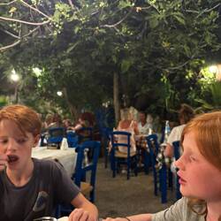 Avli 💕 Service "longuet" selon le Routard, express selon les Gingers. Délicieux en tout cas.