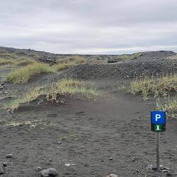 Parkplatz fürs WC-Häuschen auf der Weiterfahrt