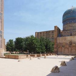 Säulenreste / Remains of columns